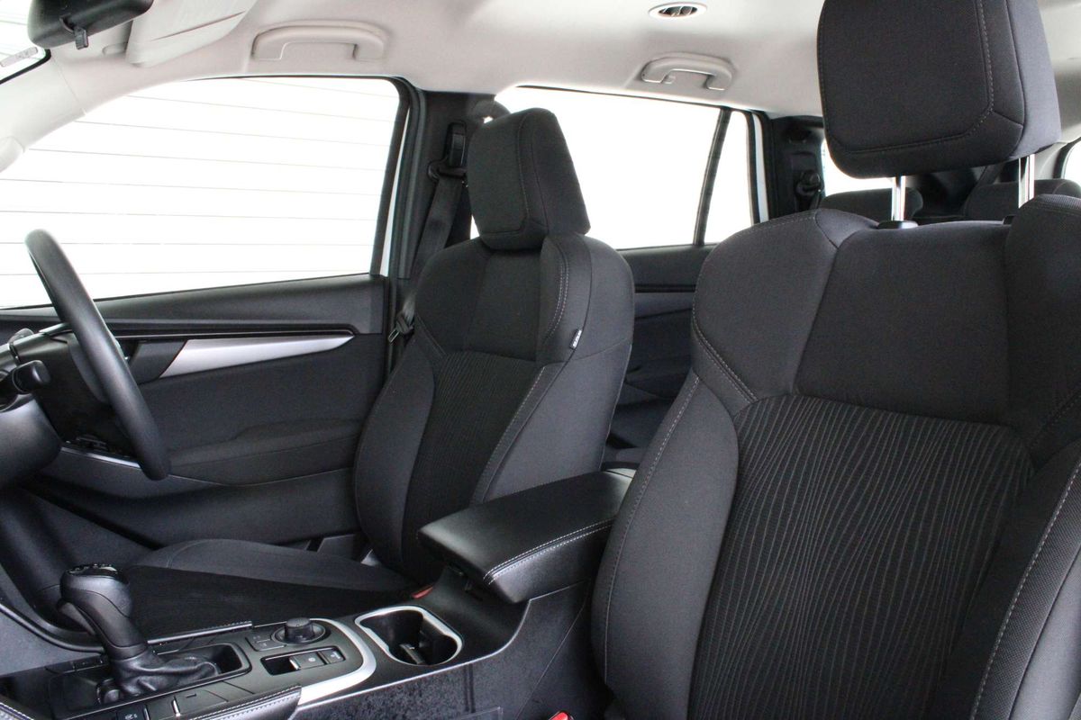 2025 Isuzu MU-X LS-M