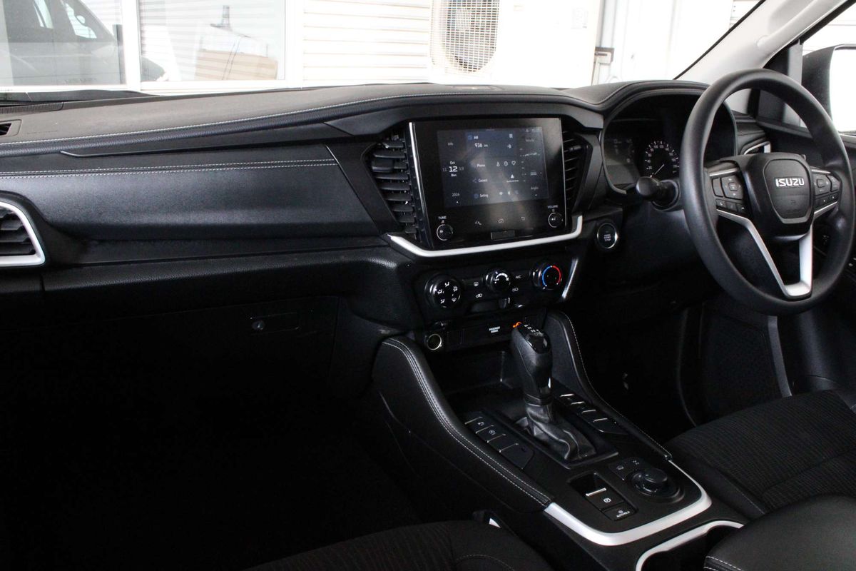 2025 Isuzu MU-X LS-M