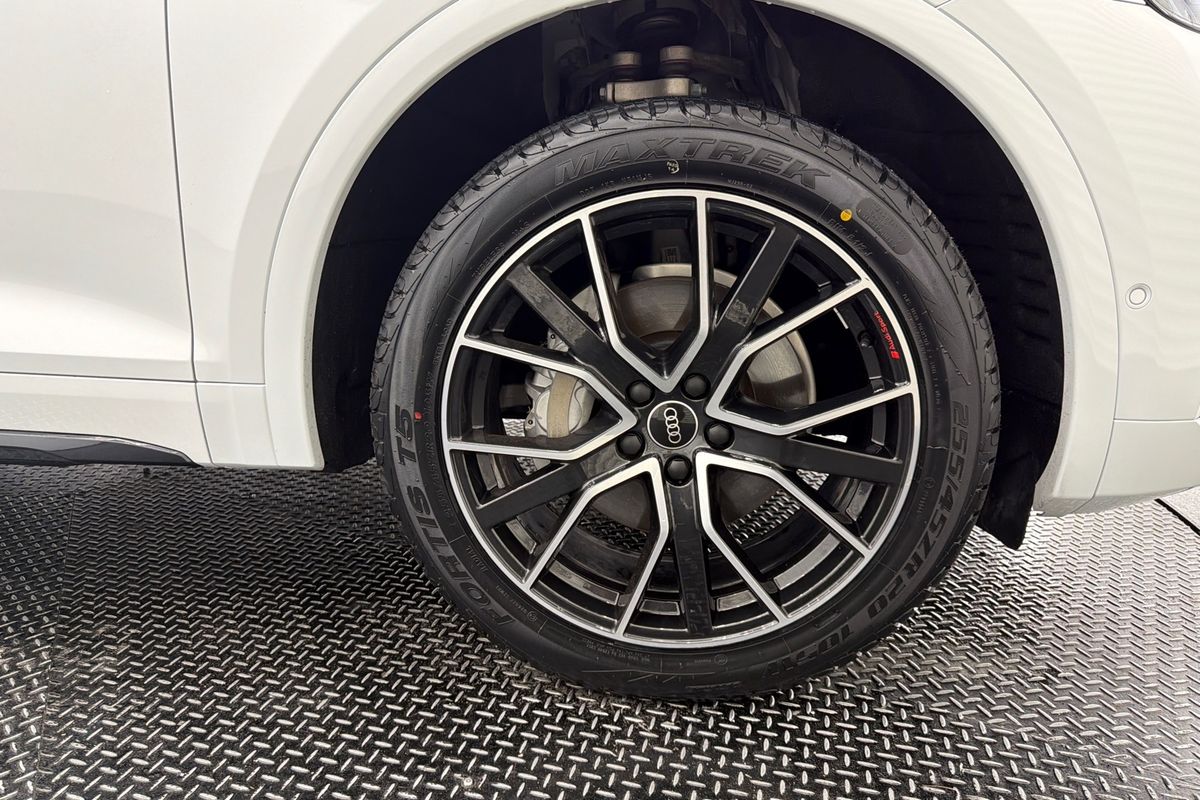 2021 Audi Q5 45 TFSI Sport FY