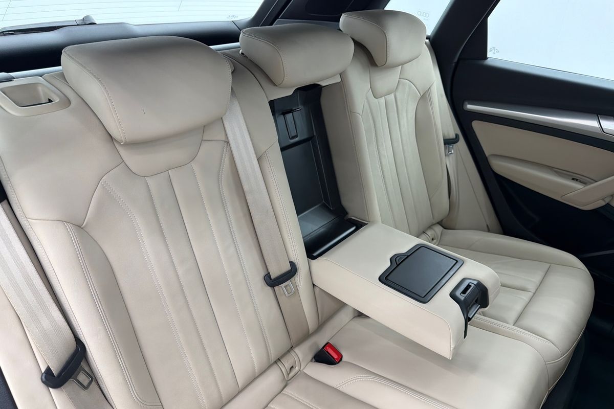 2021 Audi Q5 45 TFSI Sport FY
