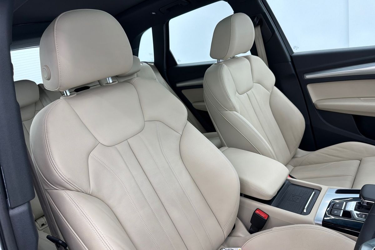 2021 Audi Q5 45 TFSI Sport FY