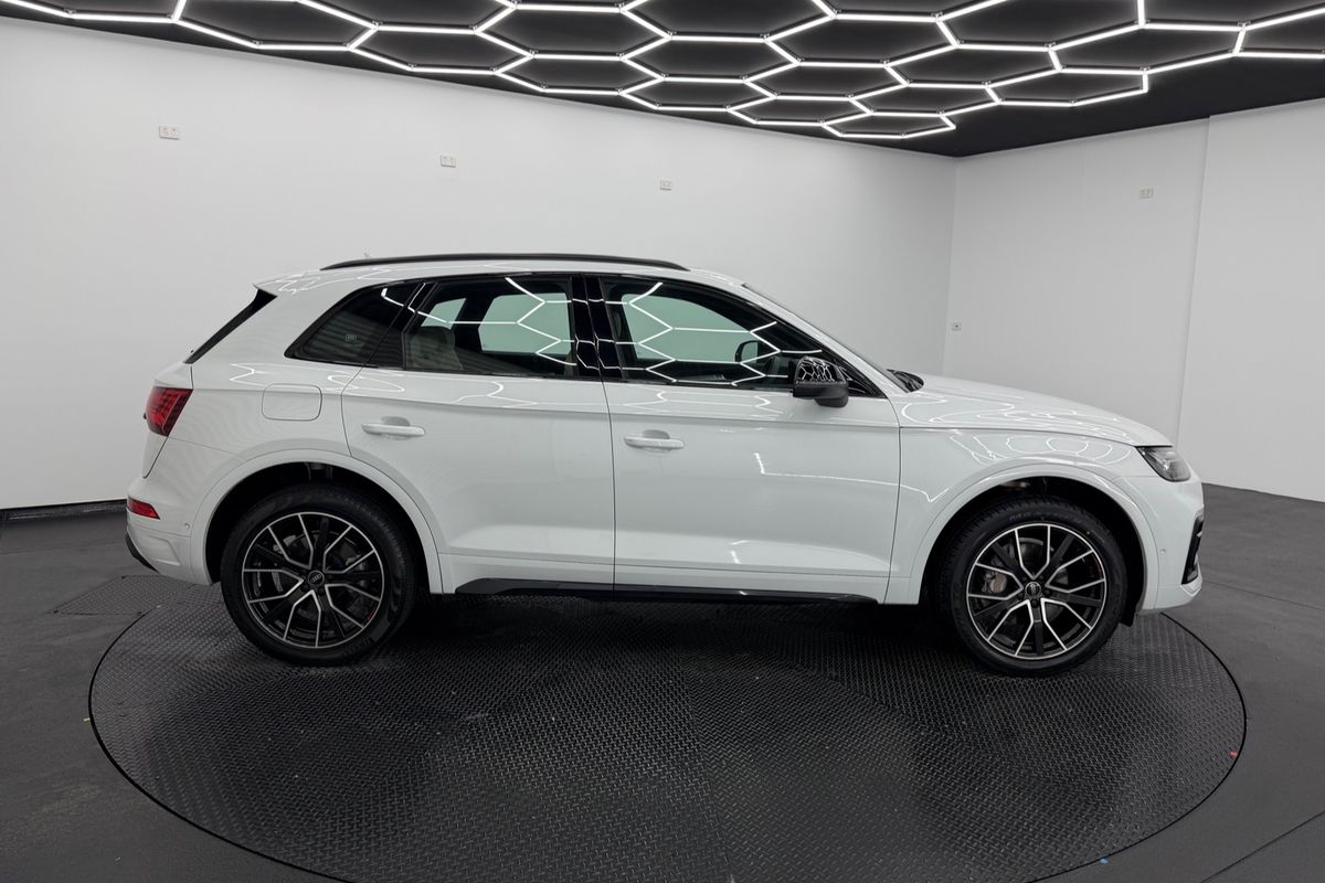 2021 Audi Q5 45 TFSI Sport FY