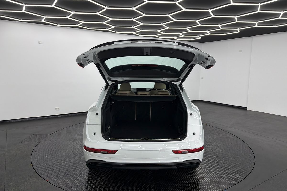 2021 Audi Q5 45 TFSI Sport FY