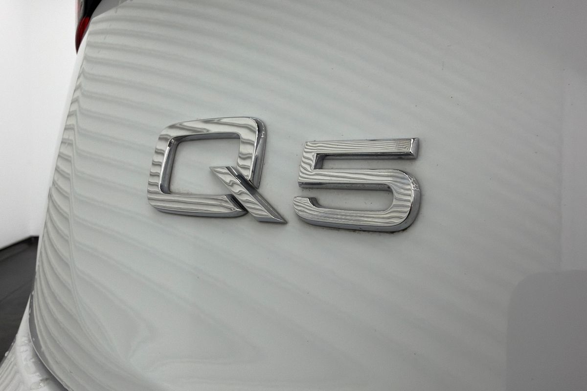 2021 Audi Q5 45 TFSI Sport FY