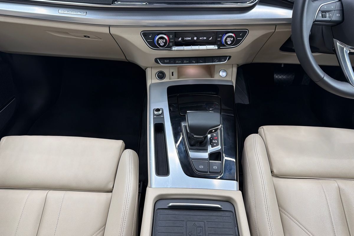2021 Audi Q5 45 TFSI Sport FY
