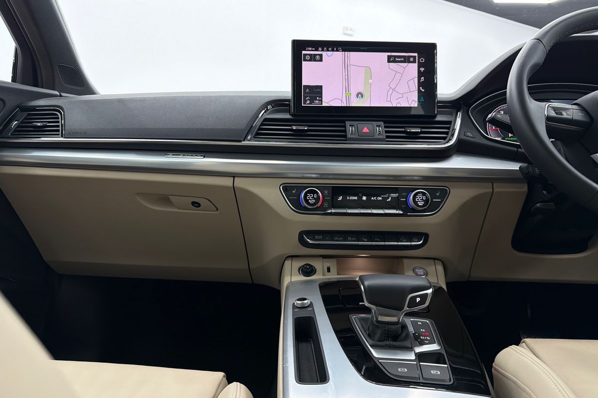 2021 Audi Q5 45 TFSI Sport FY