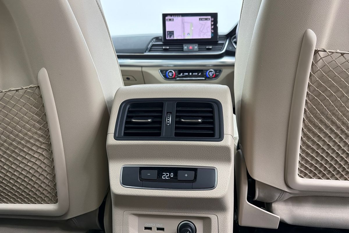 2021 Audi Q5 45 TFSI Sport FY