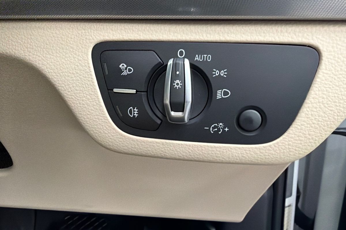 2021 Audi Q5 45 TFSI Sport FY