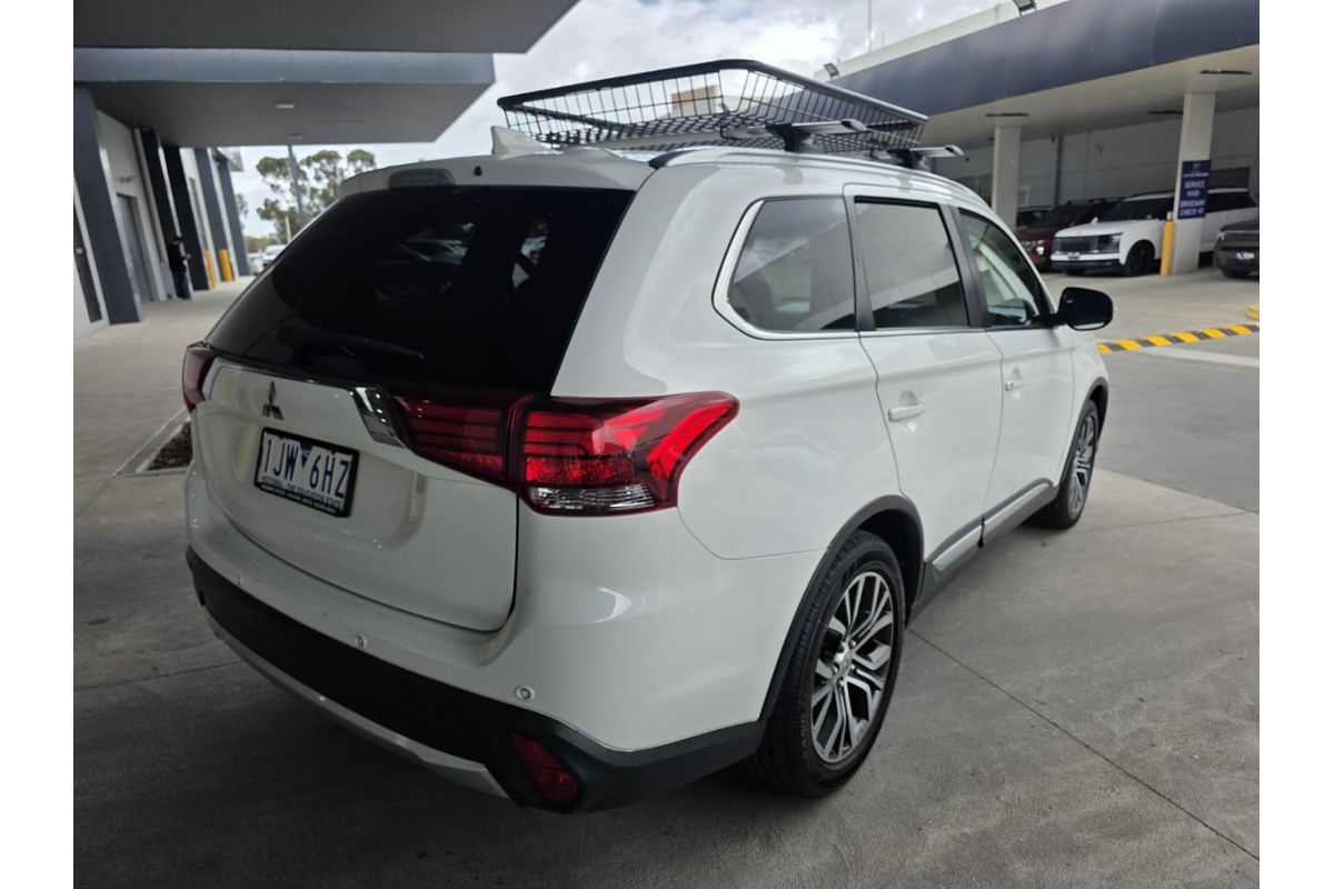 2017 Mitsubishi Outlander LS ZK image 9