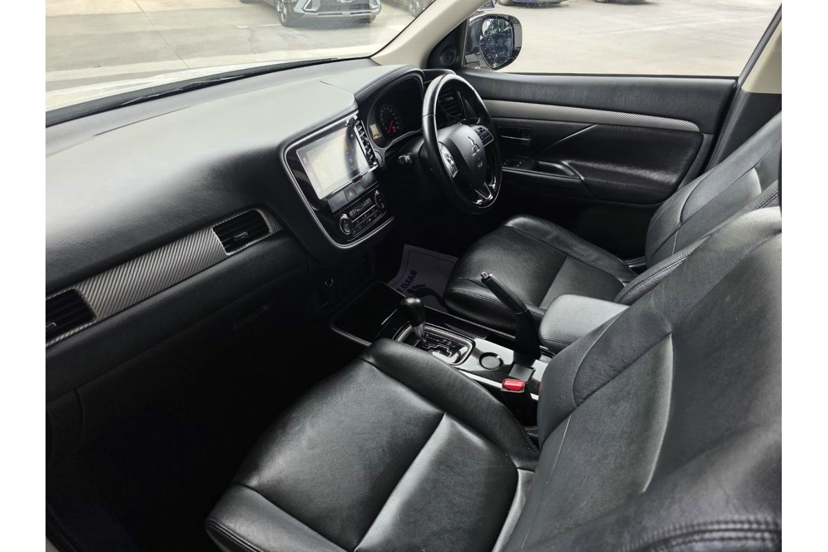 2017 Mitsubishi Outlander LS ZK image 14