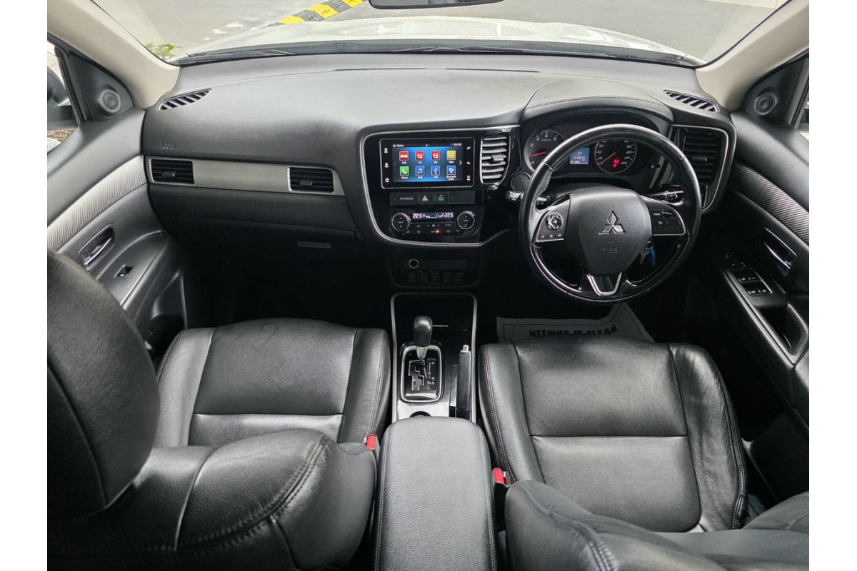 2017 Mitsubishi Outlander LS ZK image 15