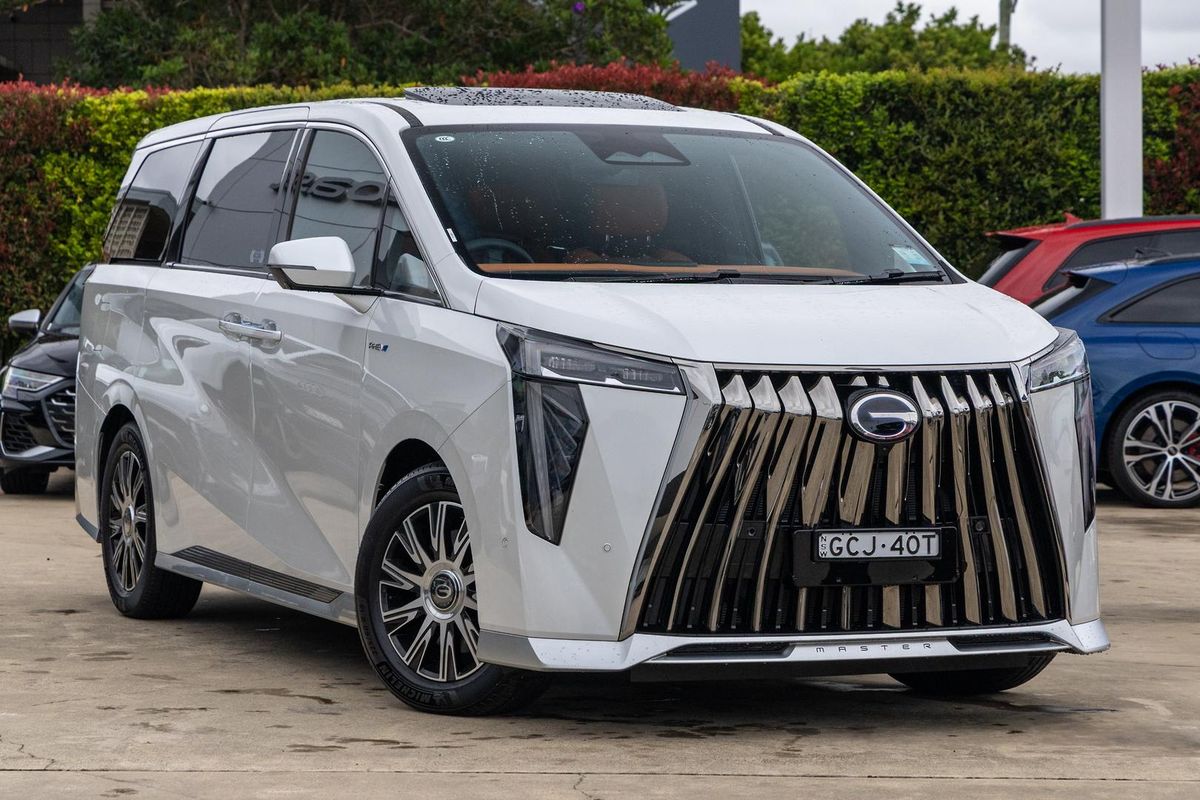 2026 GAC M8 PHEV Luxury