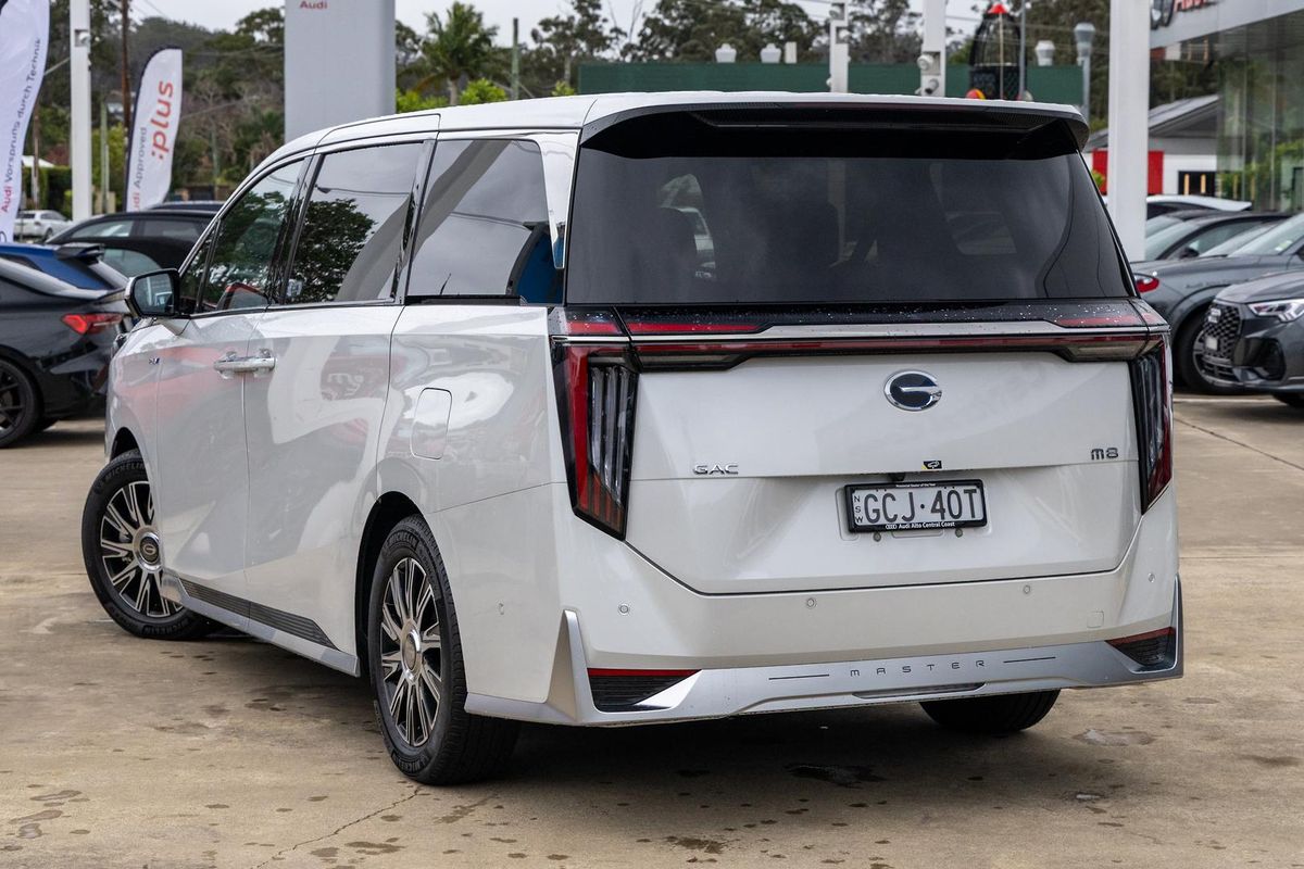2026 GAC M8 PHEV Luxury