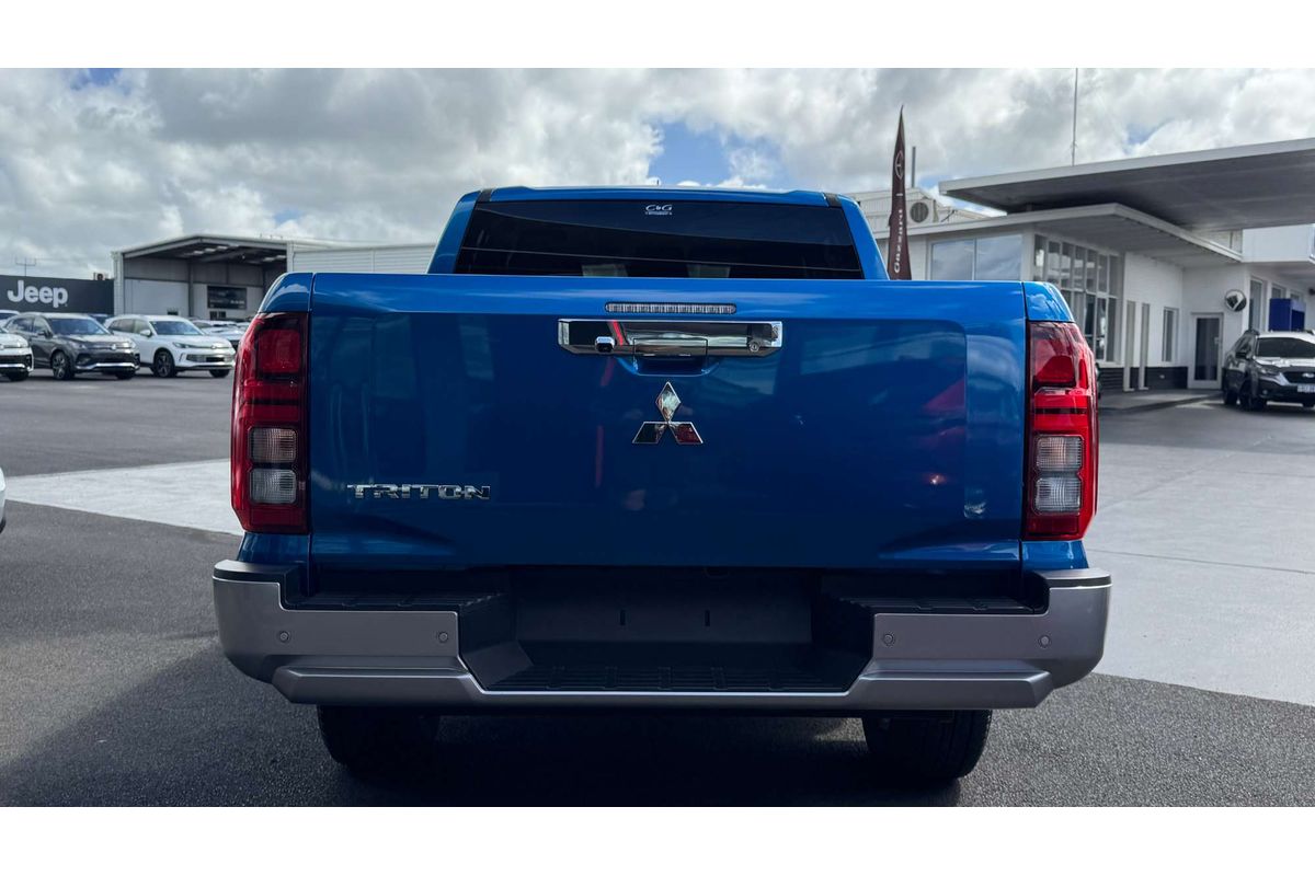 2025 Mitsubishi Triton GLS MV 4X4 image 4