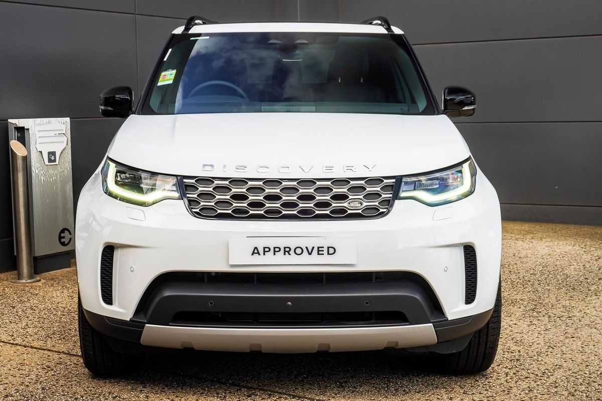 2026 Land Rover Discovery D350 S Series 5