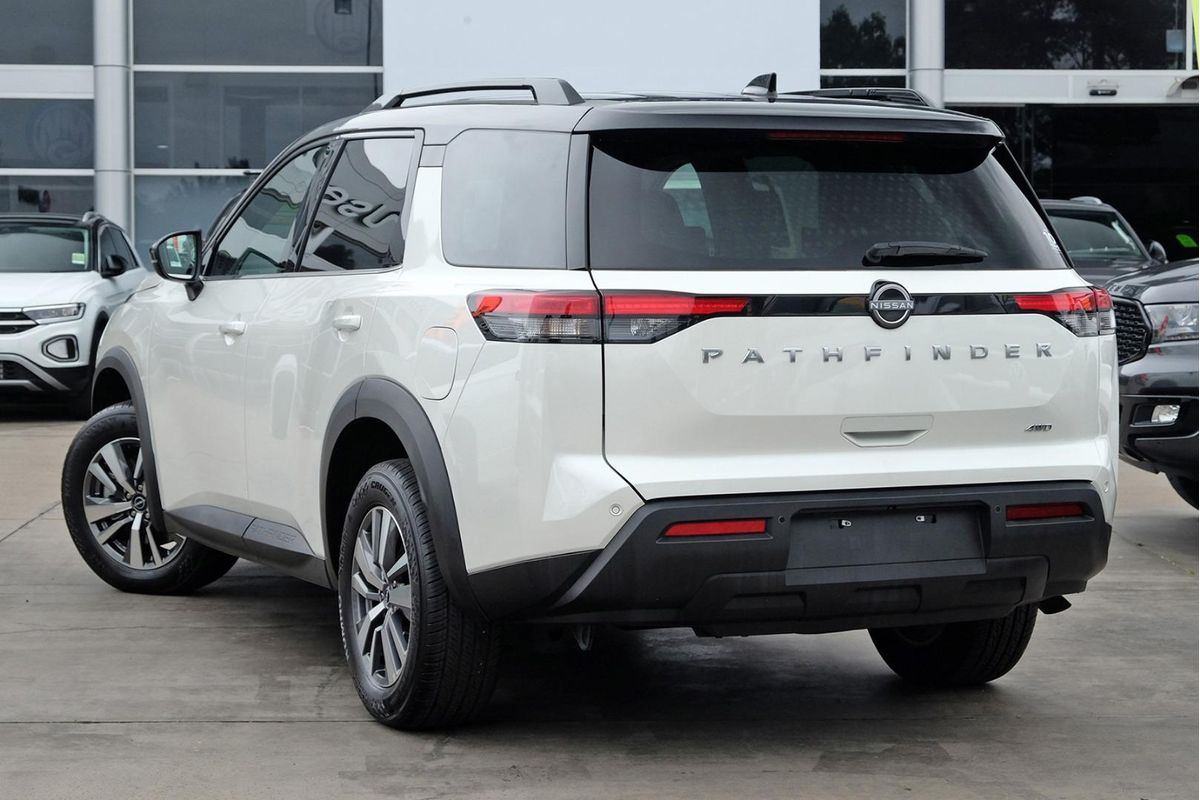 2024 Nissan Pathfinder Ti R53