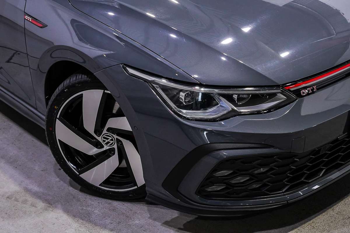 2023 Volkswagen Golf GTI 8