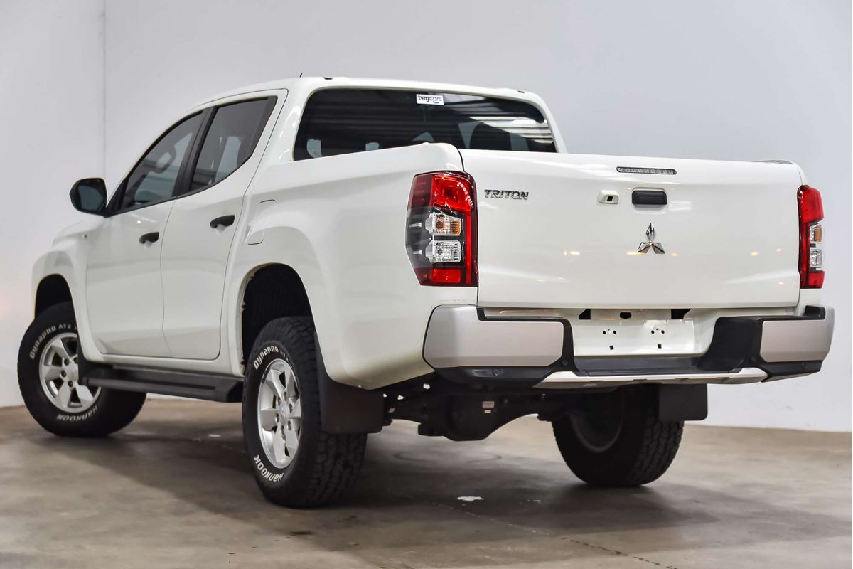 2023 Mitsubishi Triton GLX+ MR 4X4