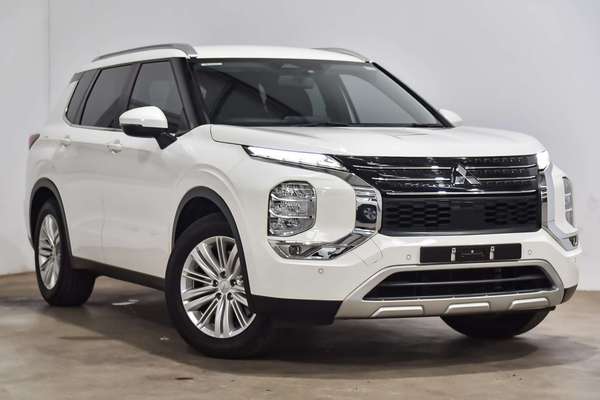 2022 Mitsubishi Outlander LS ZM