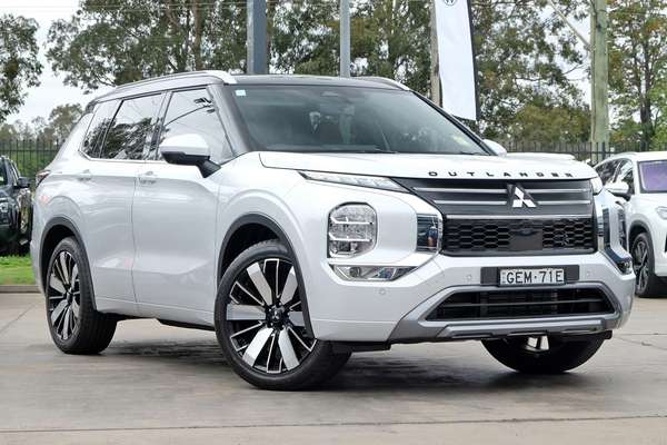 2025 Mitsubishi Outlander Exceed Tourer ZM