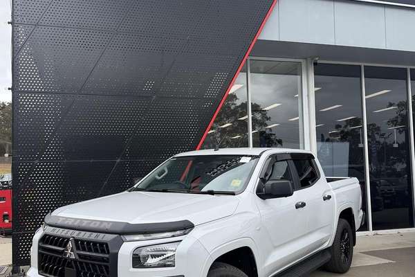 2025 Mitsubishi Triton GLX-R MV 4X4
