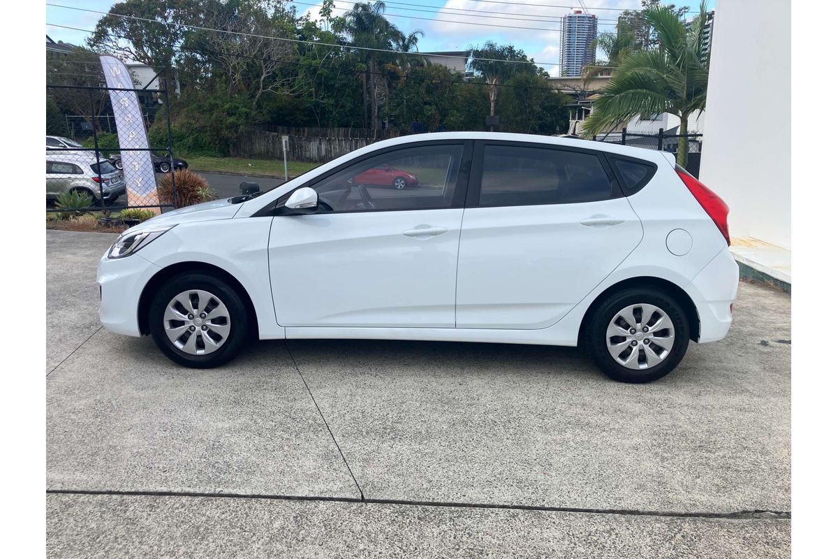 2016 Hyundai Accent Active RB3