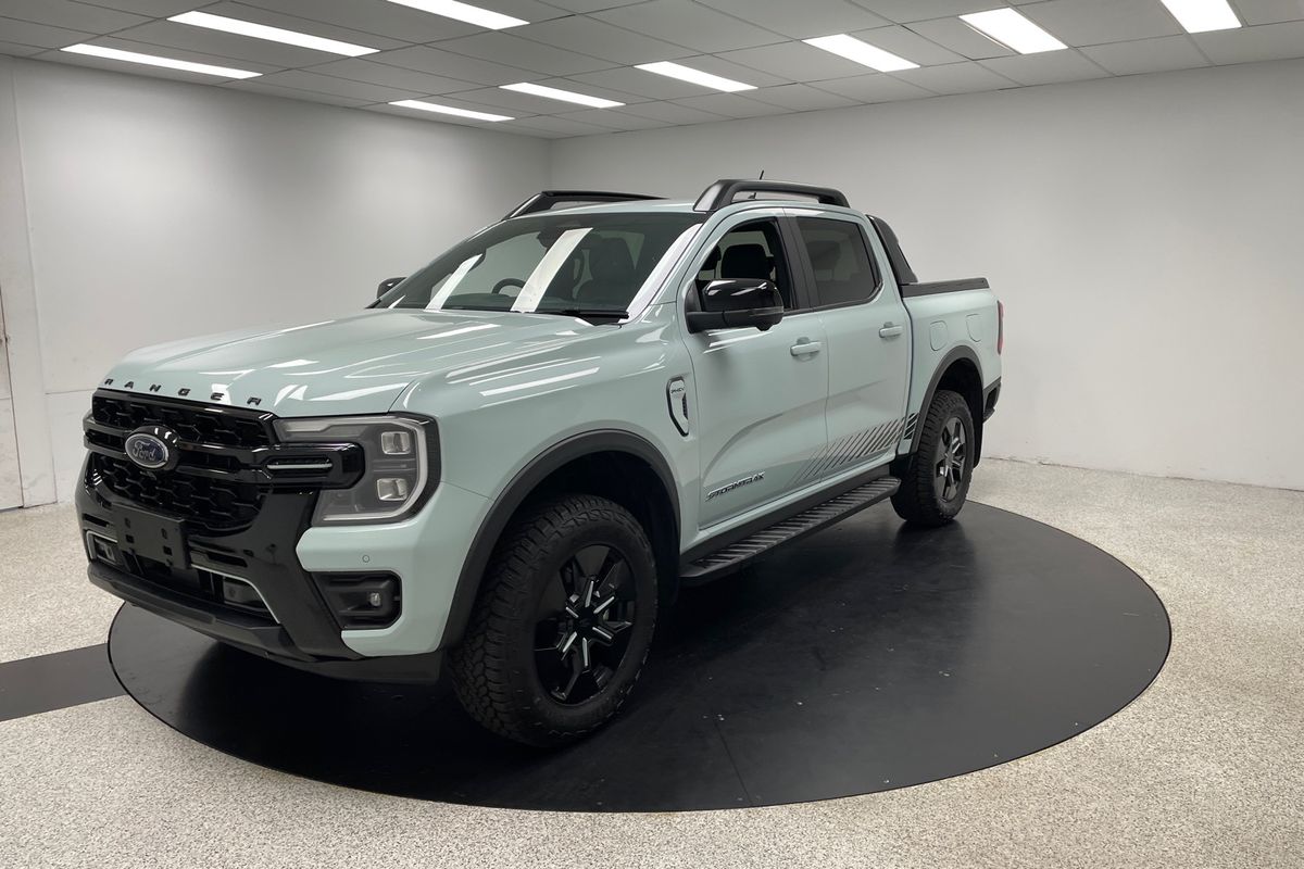 2025 Ford Ranger PHEV Stormtrak 4X4 2.3L