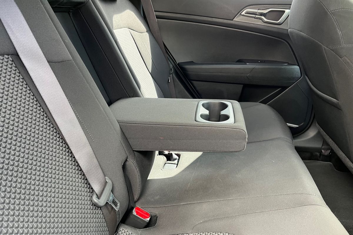 2022 Kia Sportage S NQ5