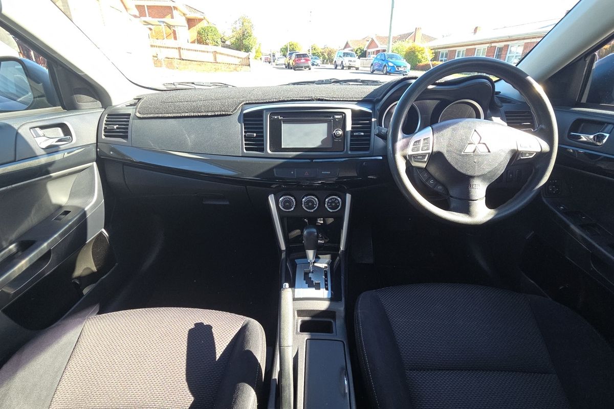 2017 Mitsubishi Lancer ES Sport CF