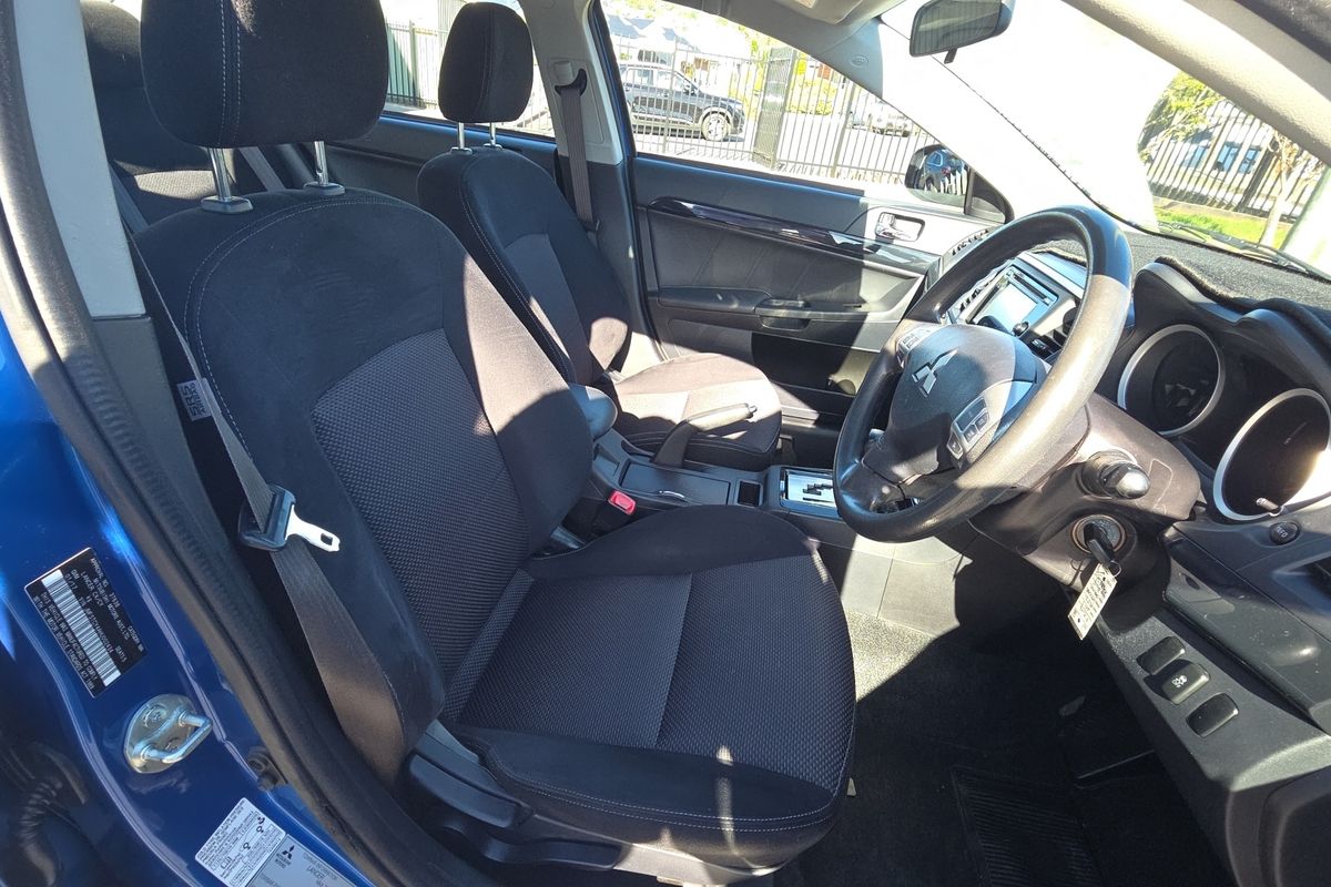 2017 Mitsubishi Lancer ES Sport CF