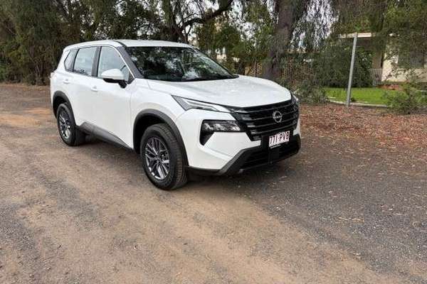2026 Nissan X-TRAIL ST T33
