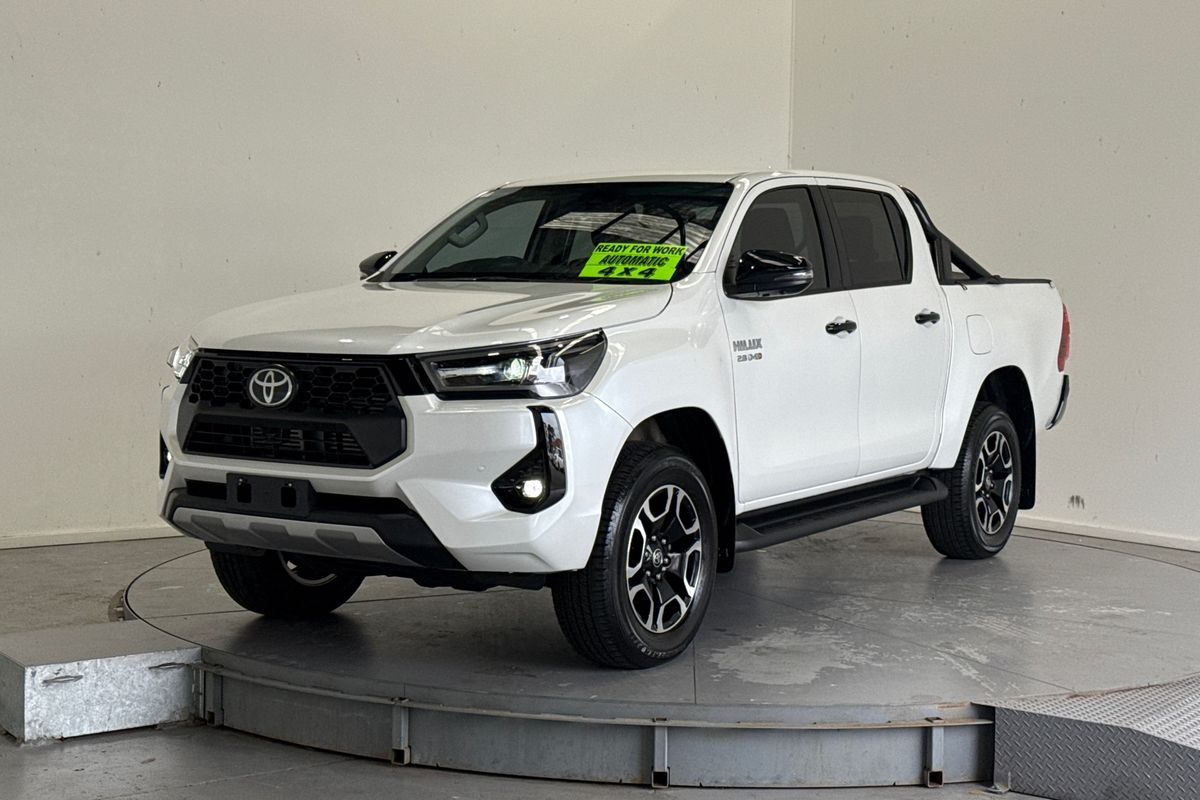 2025 Toyota Hilux SR5 48V GUN126R 4X4