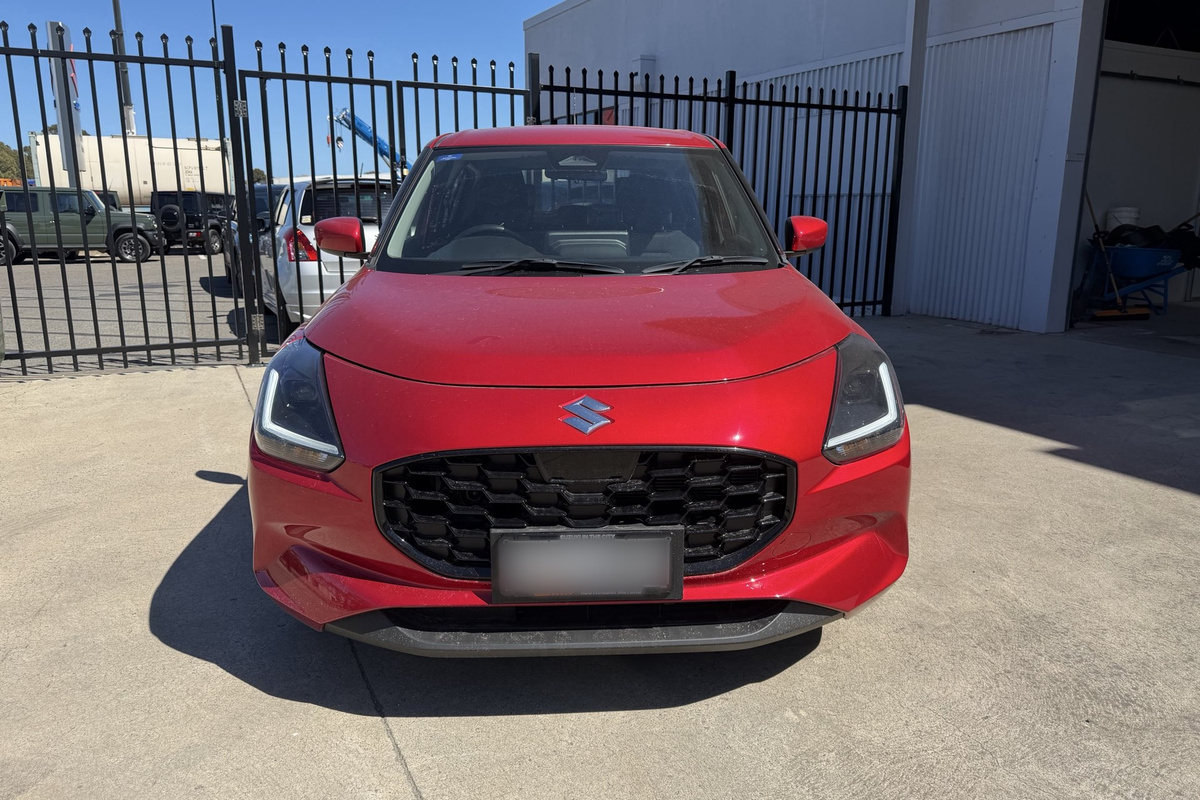 2025 Suzuki Swift Hybrid UZ