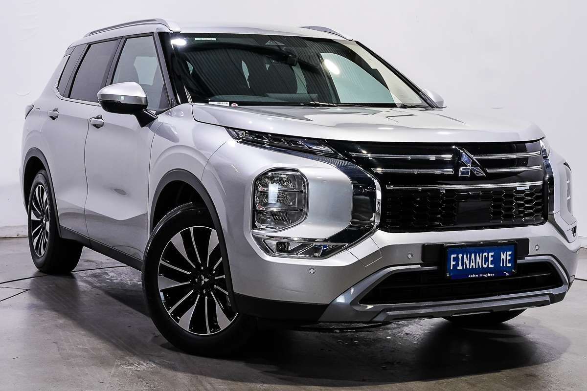 2025 Mitsubishi Outlander LS ZM