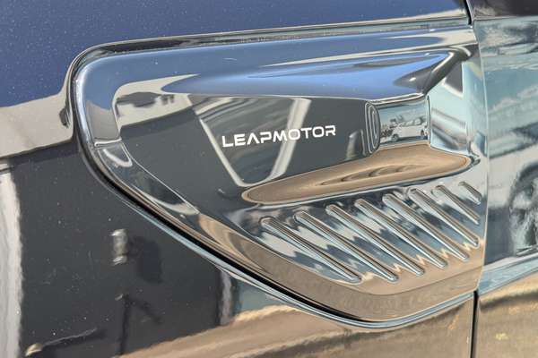 2026 Leapmotor B10 Design LR A12