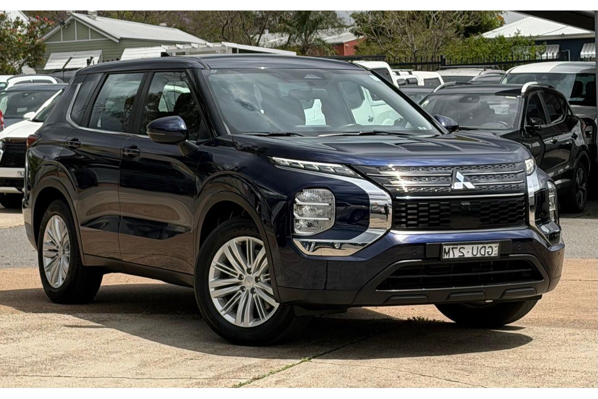 2024 Mitsubishi Outlander ES ZM