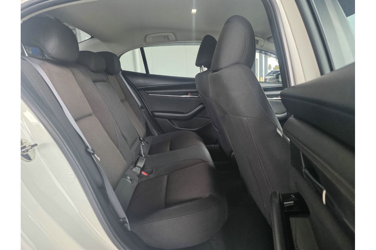 2022 Mazda 3 G20 Evolve BP Series image 12