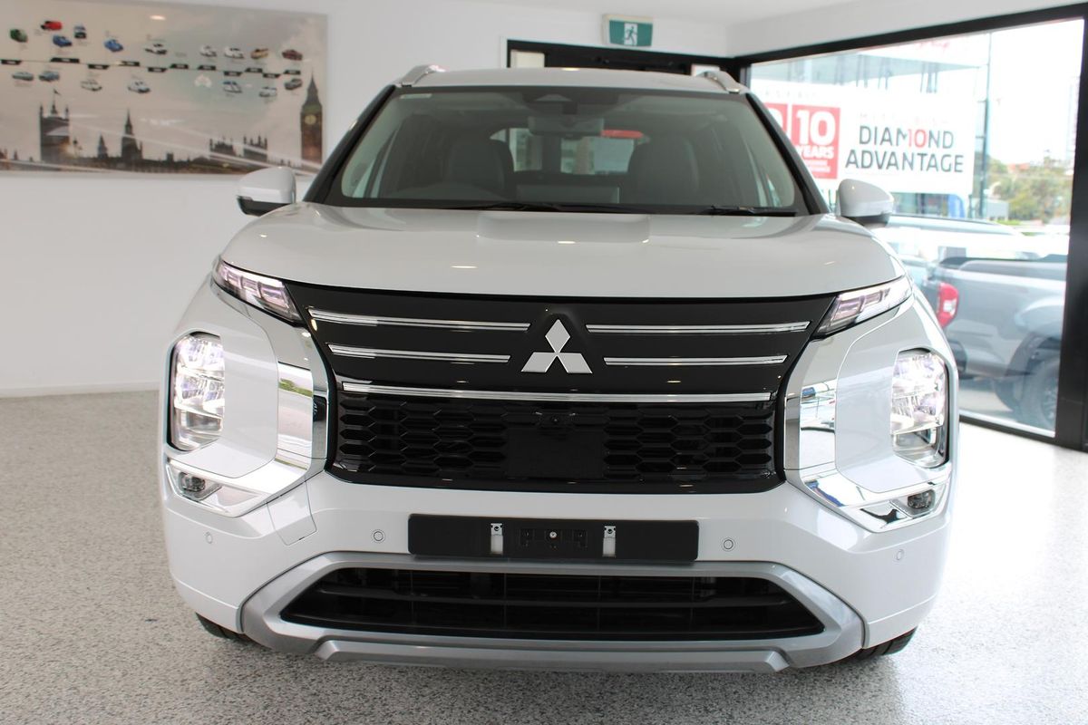 2026 Mitsubishi Outlander Exceed ZM
