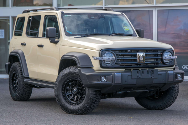 2026 GWM Tank 300 Ultra Hi4-T PHEV P01