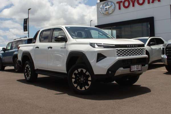 2025 Toyota Hilux SR5 GUN226R