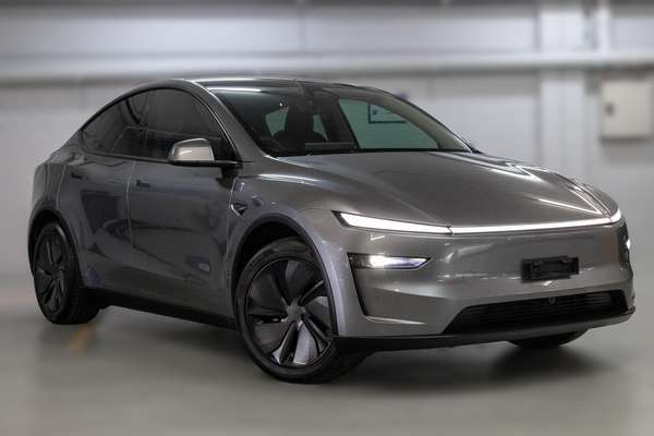 2025 Tesla Model Y Long Range