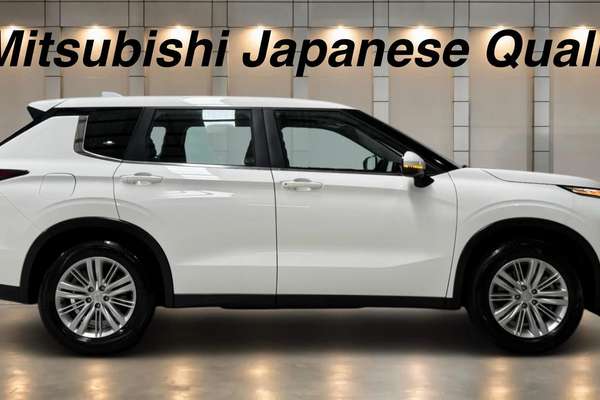 2024 Mitsubishi Outlander ES ZM