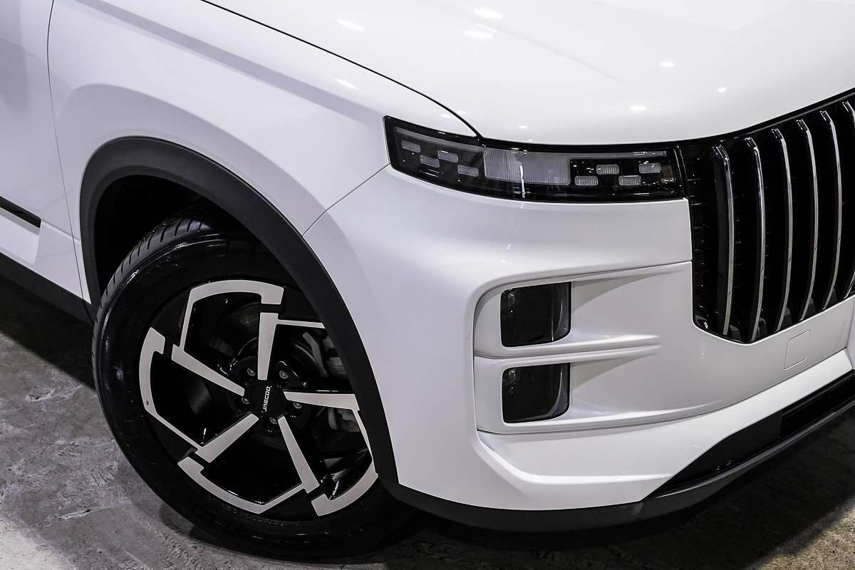 2025 OMODA JAECOO J7 Core