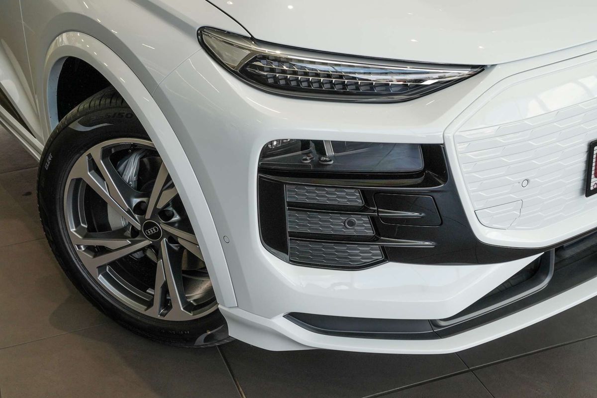 2026 Audi Q6 e-tron Sport GF