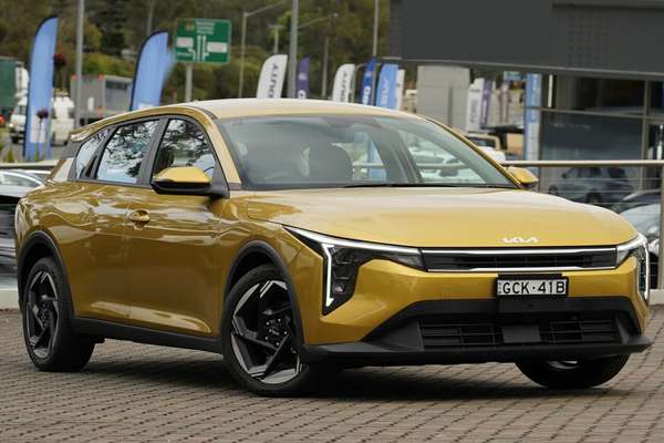 2025 Kia K4 Sport+ CL4m
