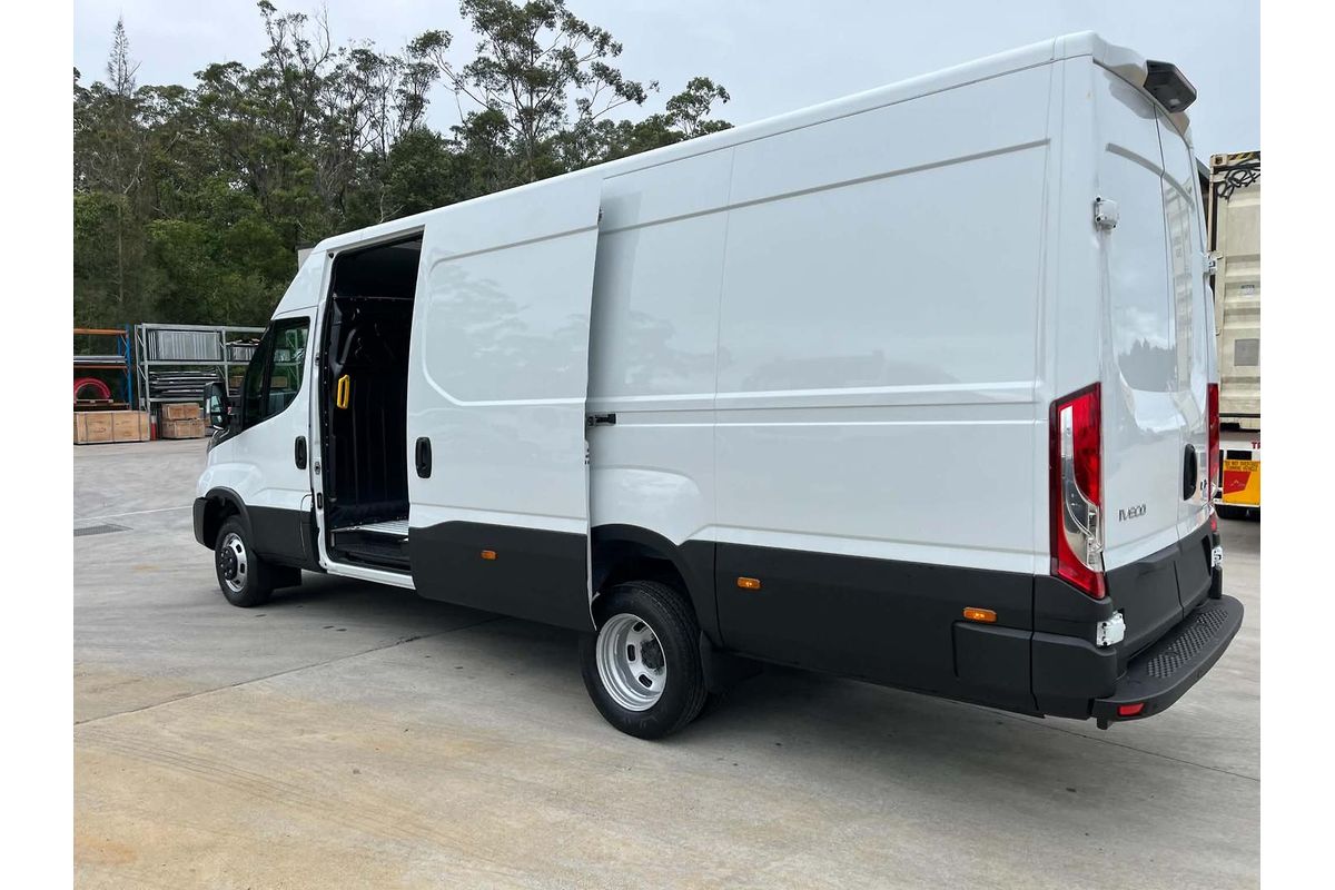 2026 IVECO Daily 50C18V image 10