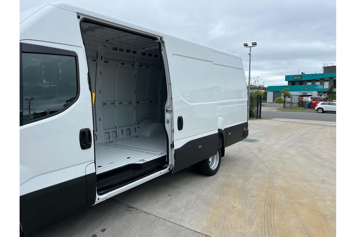 2026 IVECO Daily 50C18V image 13