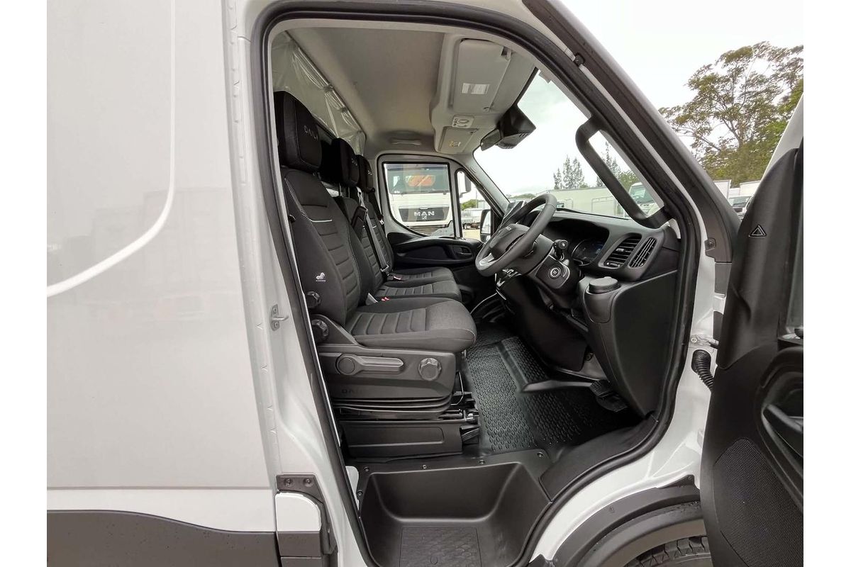 2026 IVECO Daily 50C18V image 15