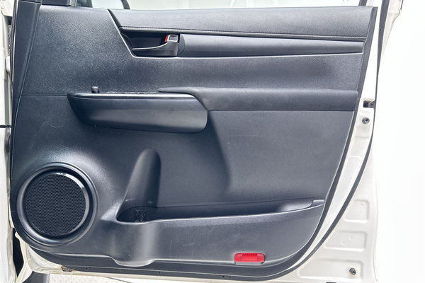 2021 Toyota Hilux SR GUN126R 4X4 thumb-17