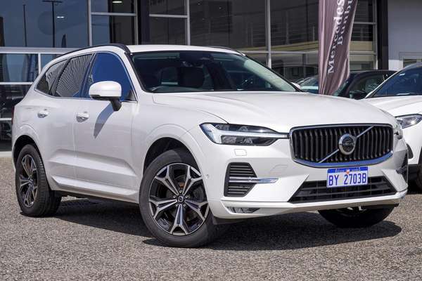 2021 Volvo XC60 B5 Momentum